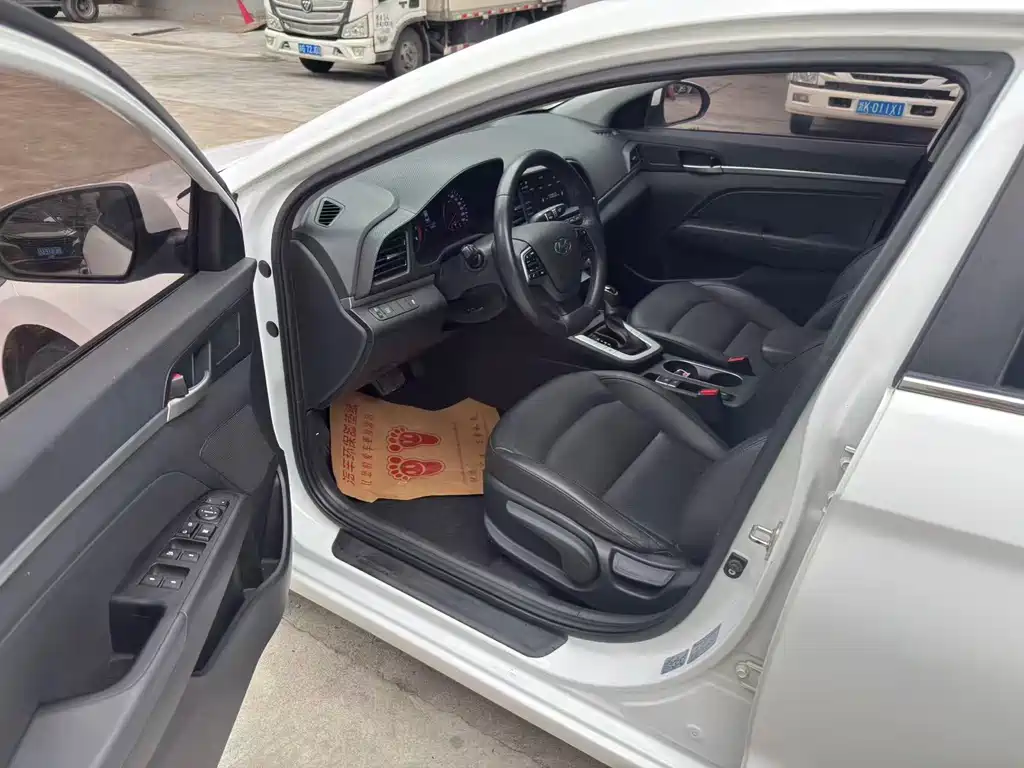 Hyundai Elantra 2019 1.5L CVT Elite