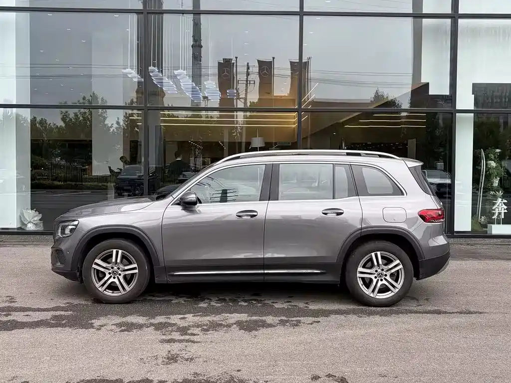 Mercedes-Benz GLB — миниатюра 4