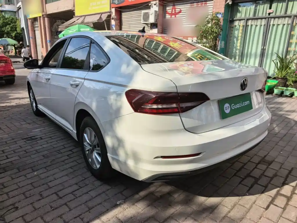 Volkswagen Lavida — миниатюра 5