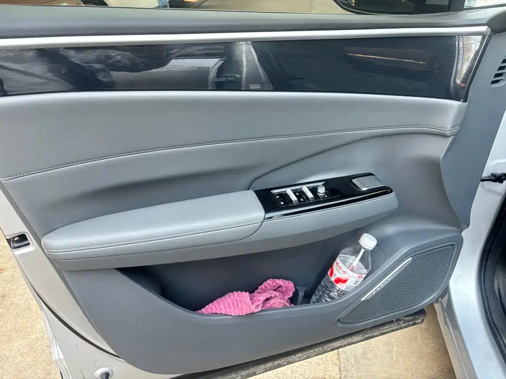 GEELY GALAXY GALAXY L7