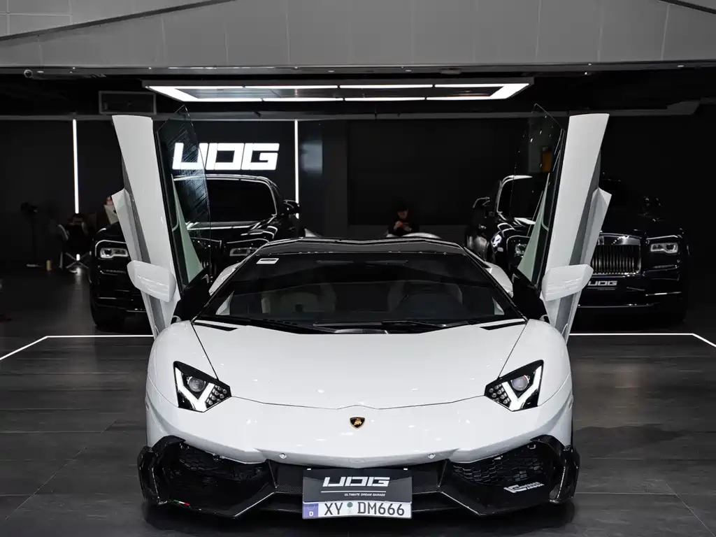 Lamborghini Aventador 2011 LP 700-4
