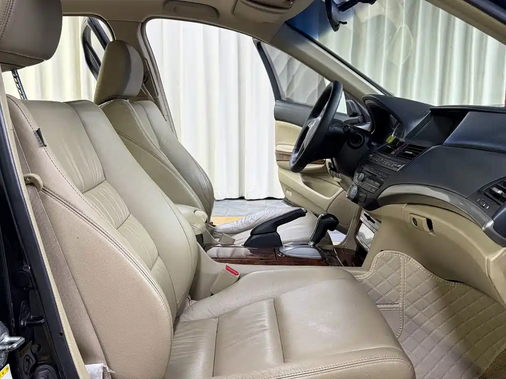 Honda Accord — миниатюра 21