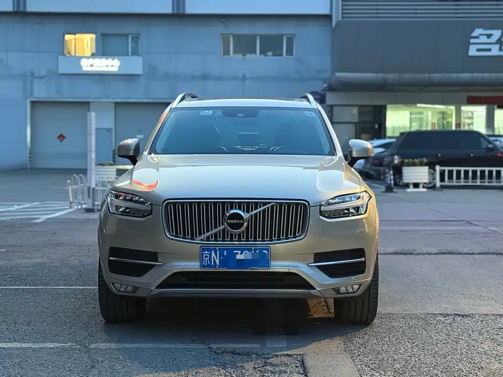 Volvo XC90 2016 T5 7 мест