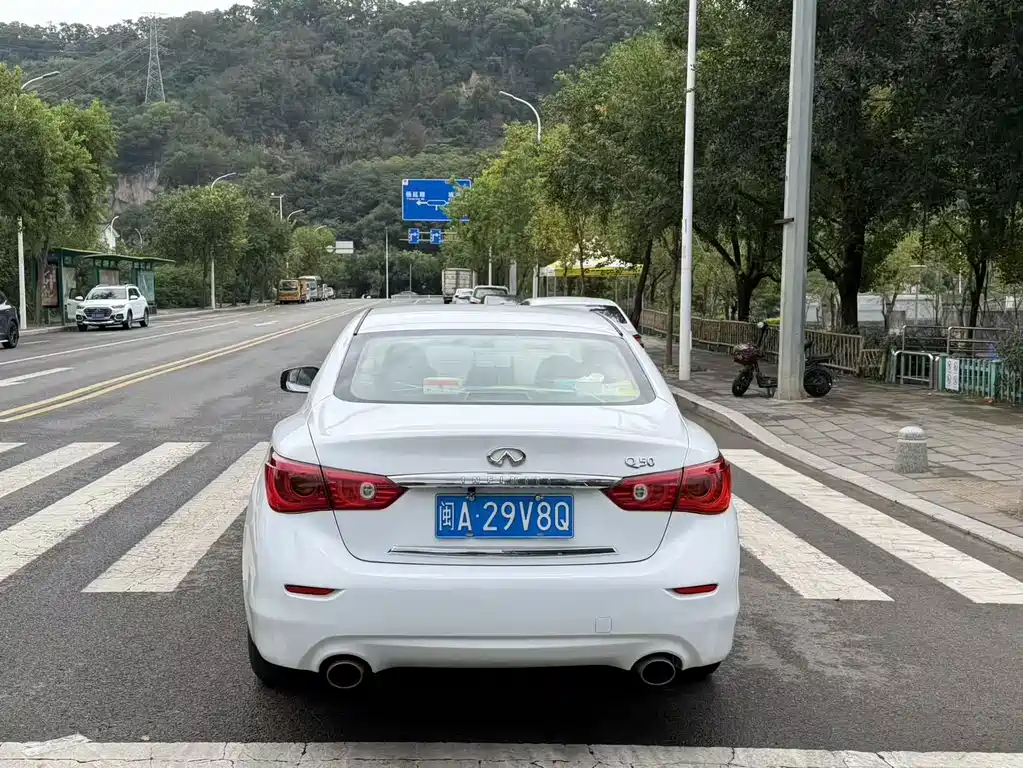 Infiniti Q50L — миниатюра 2