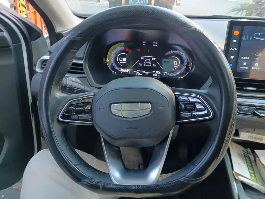 Geely Emgrand — миниатюра 15