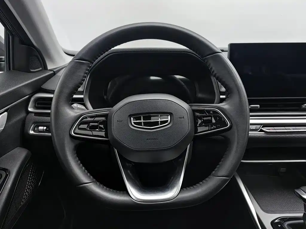 Geely Emgrand — миниатюра 11