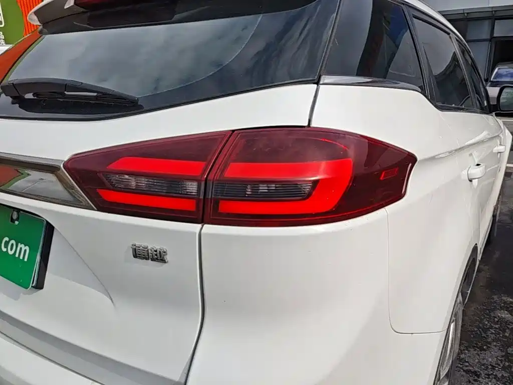 Geely Boyue — миниатюра 8