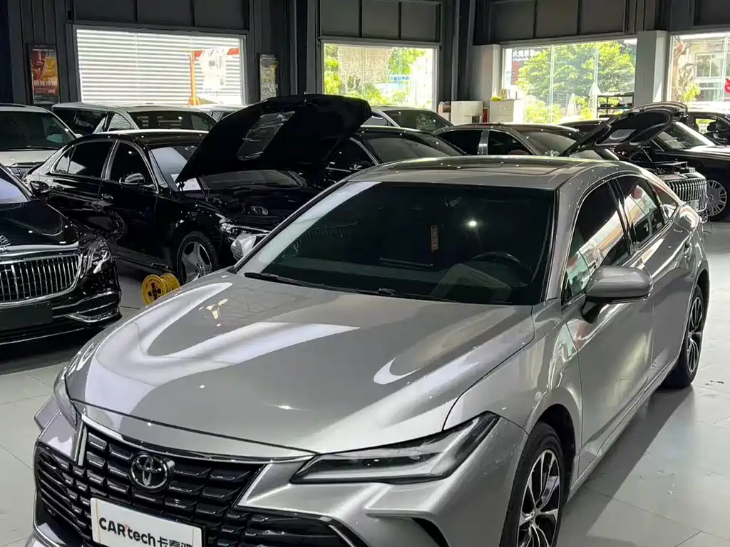 Купить Toyota Avalon