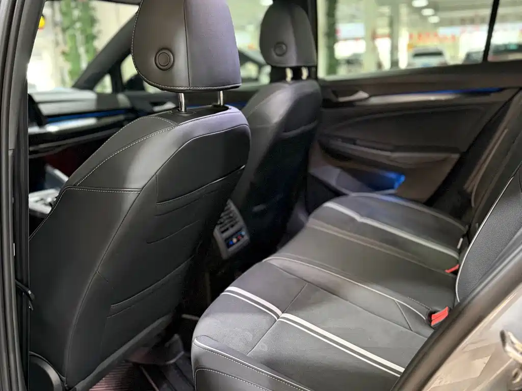 Volkswagen Golf — миниатюра 12