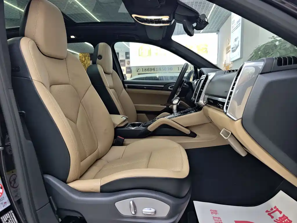 Porsche Cayenne — миниатюра 21