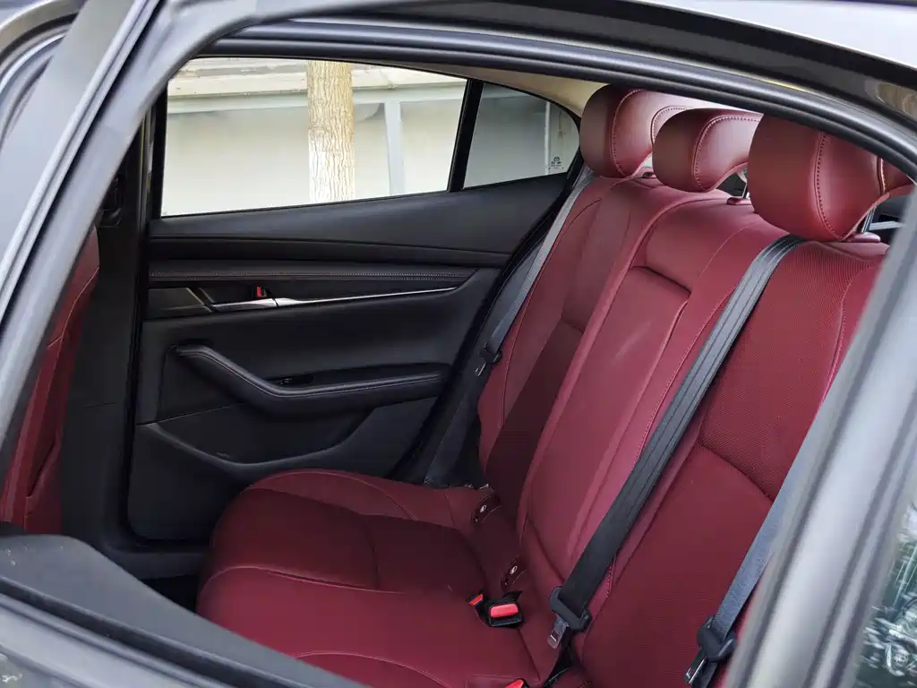 Mazda 3 Axela — миниатюра 11