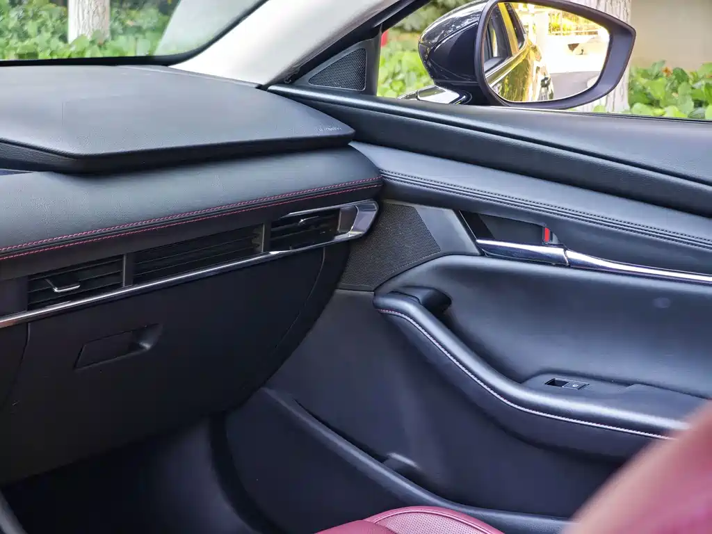 Mazda 3 Axela — миниатюра 16
