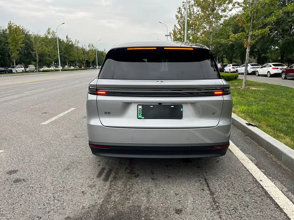 Li Auto Идеальный I8 — миниатюра 19