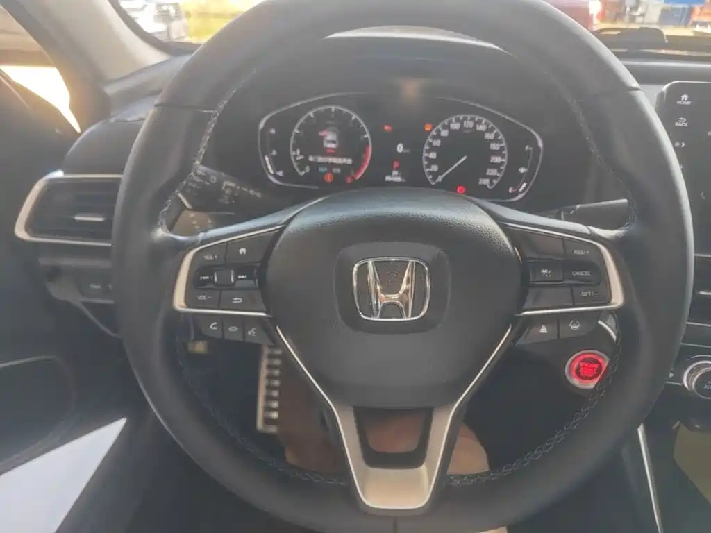 Honda Accord — миниатюра 11