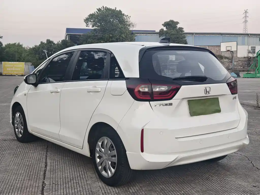 Honda Fit — миниатюра 9