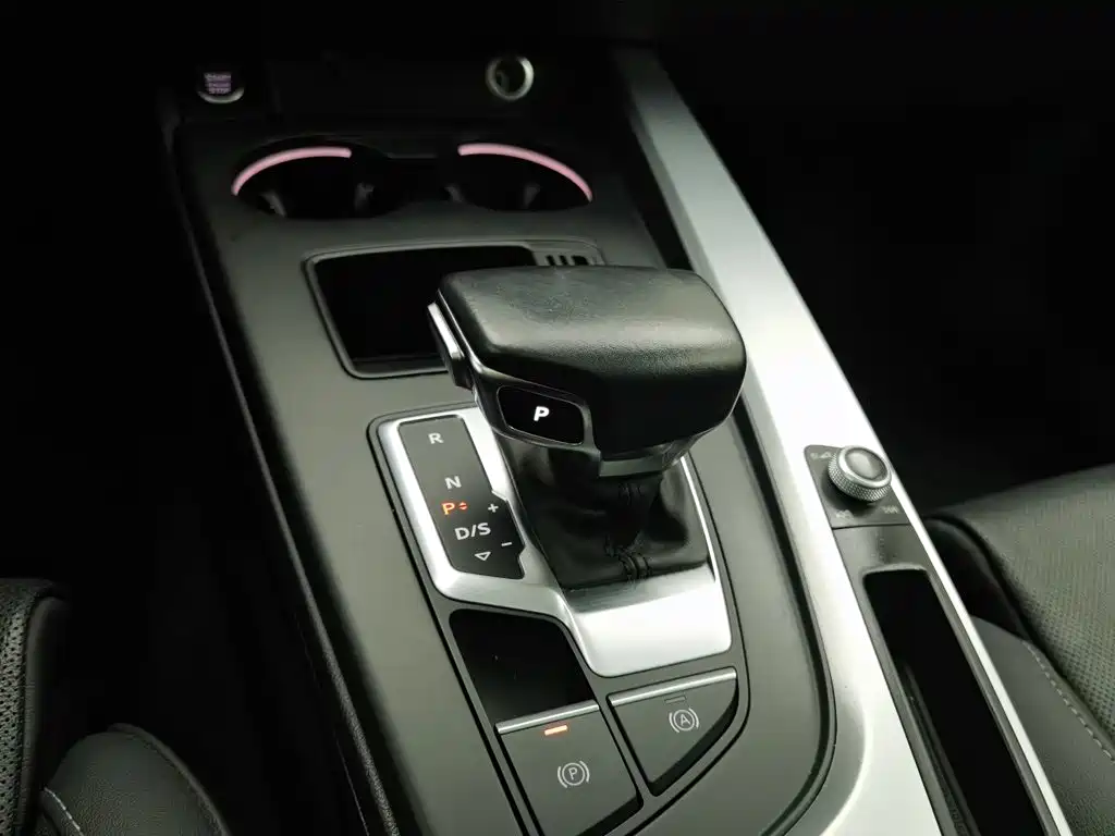 Audi A4L — миниатюра 13