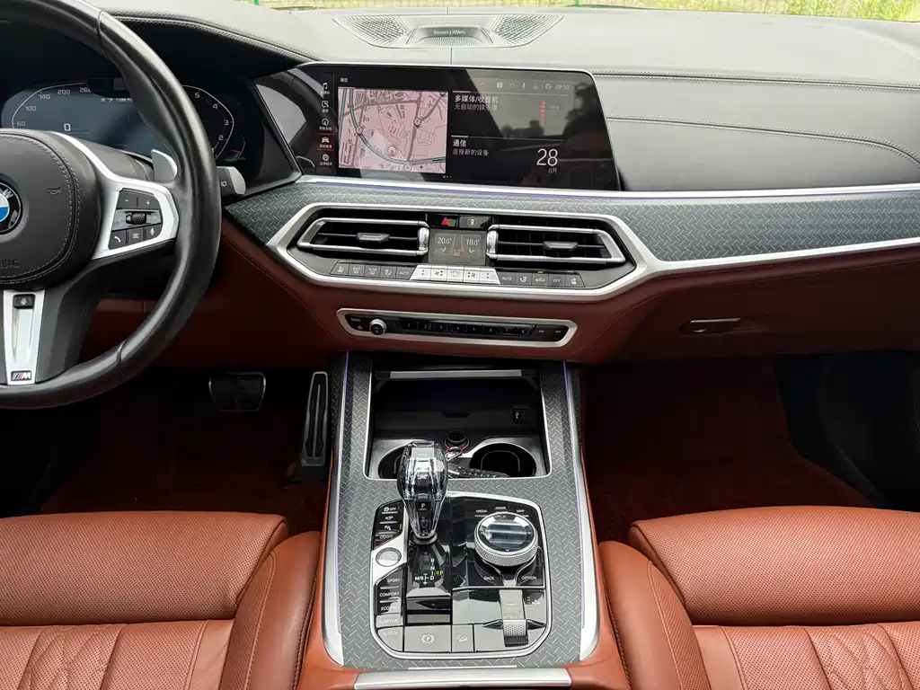 BMW X7 — миниатюра 10