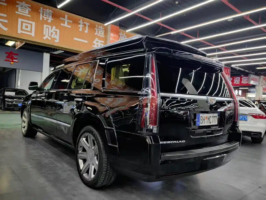 CADILLAC ESCALADE ESCALADE