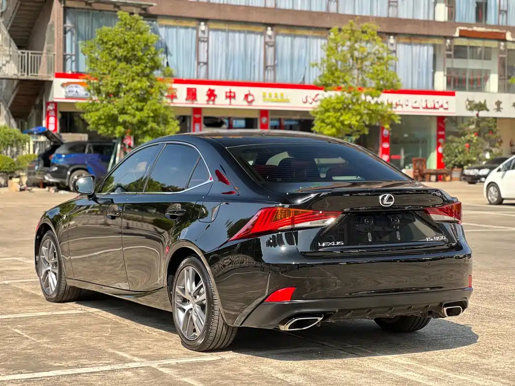 Lexus IS — миниатюра 6