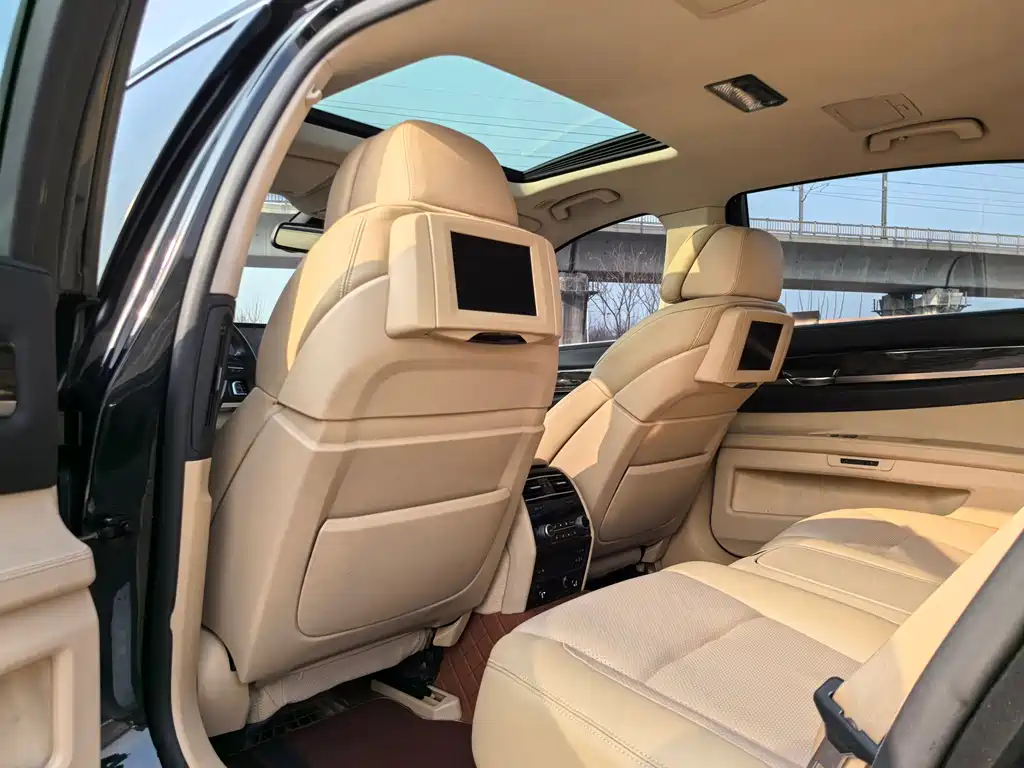 BMW 7 Series 7 2009 730Li Luxury