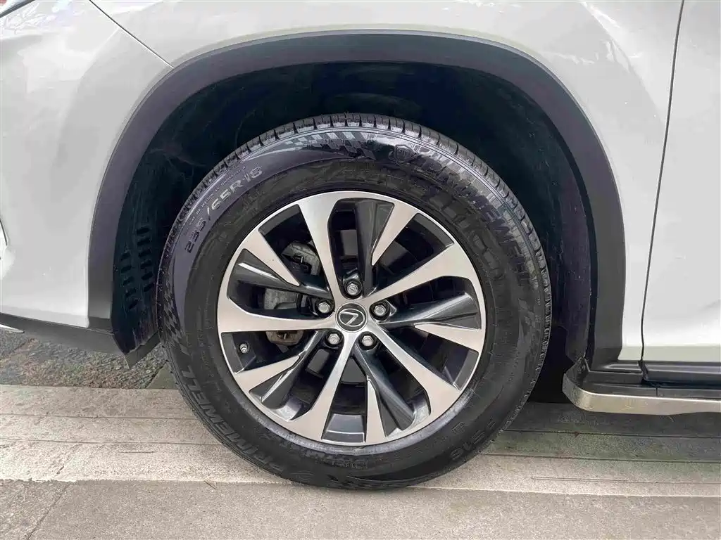 Lexus RX — миниатюра 26
