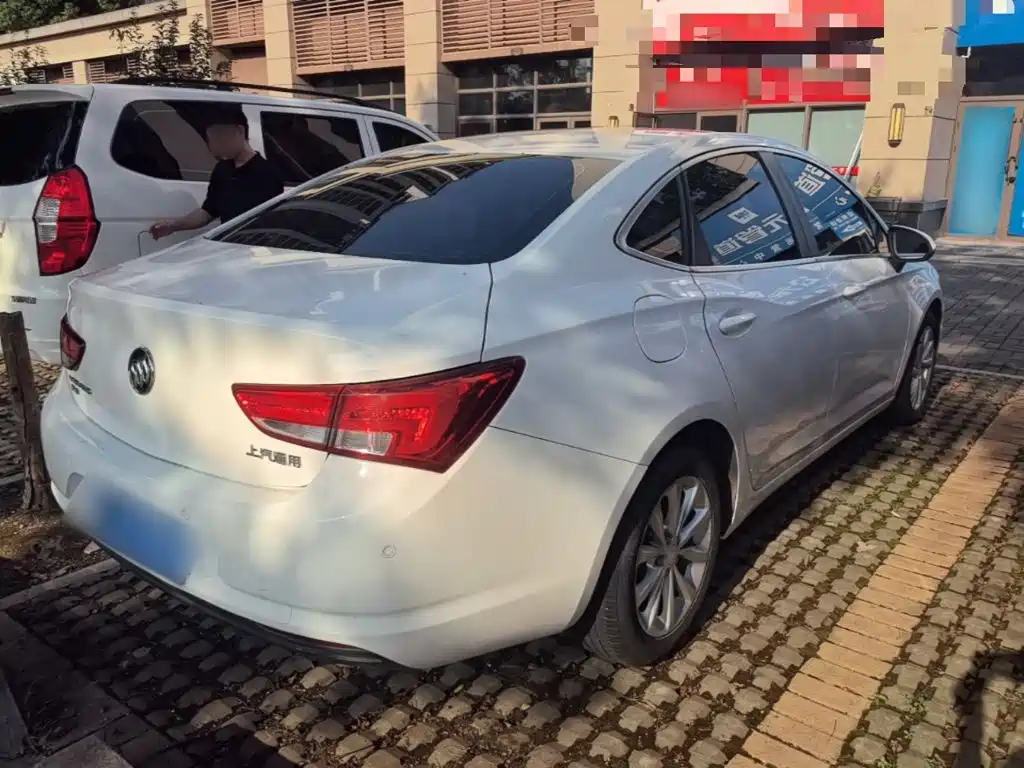 Buick Verano — миниатюра 7