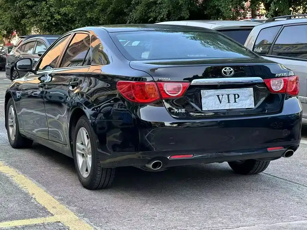 Toyota Reiz — миниатюра 9