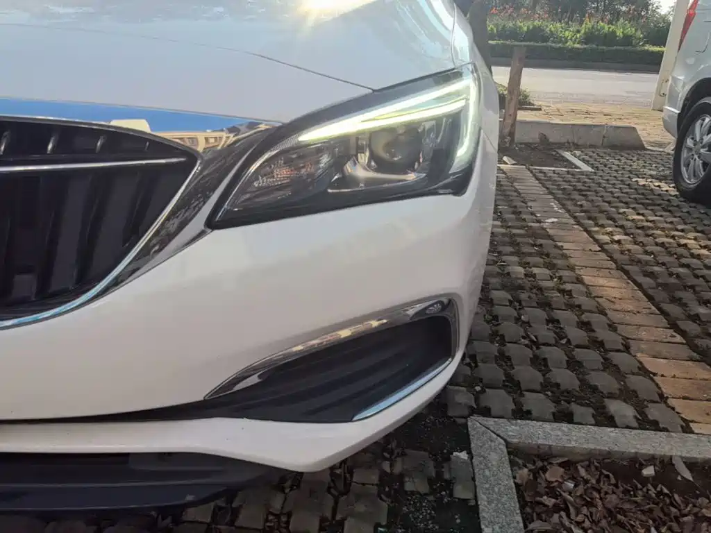 Buick Verano — миниатюра 24