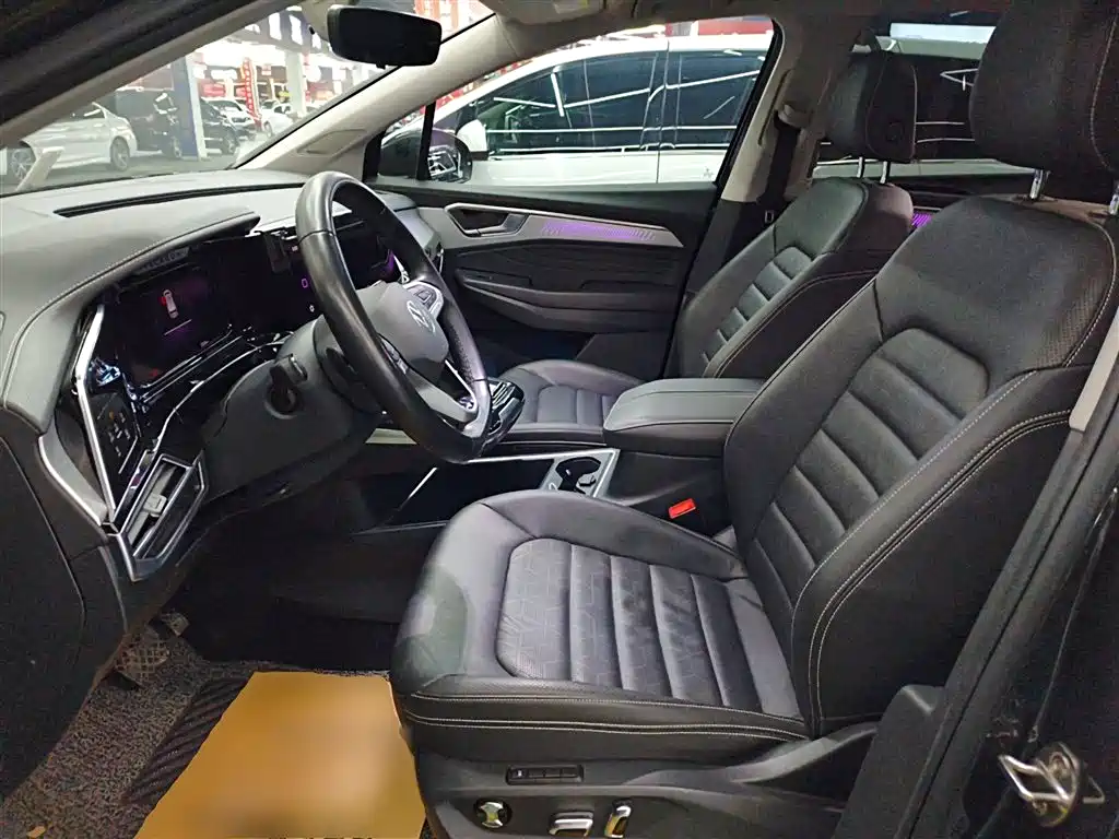 Volkswagen Viloran 2021 330TSI Luxury