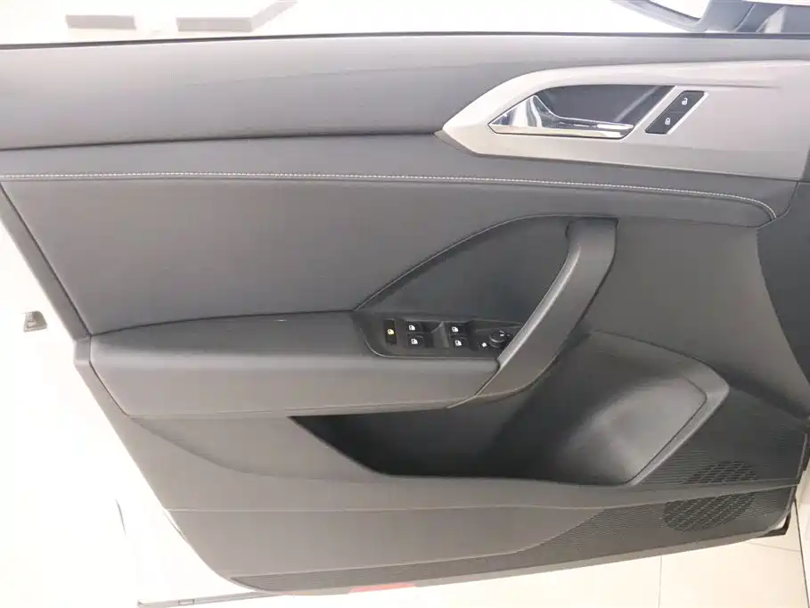 Volkswagen Tharu New Energy — миниатюра 12