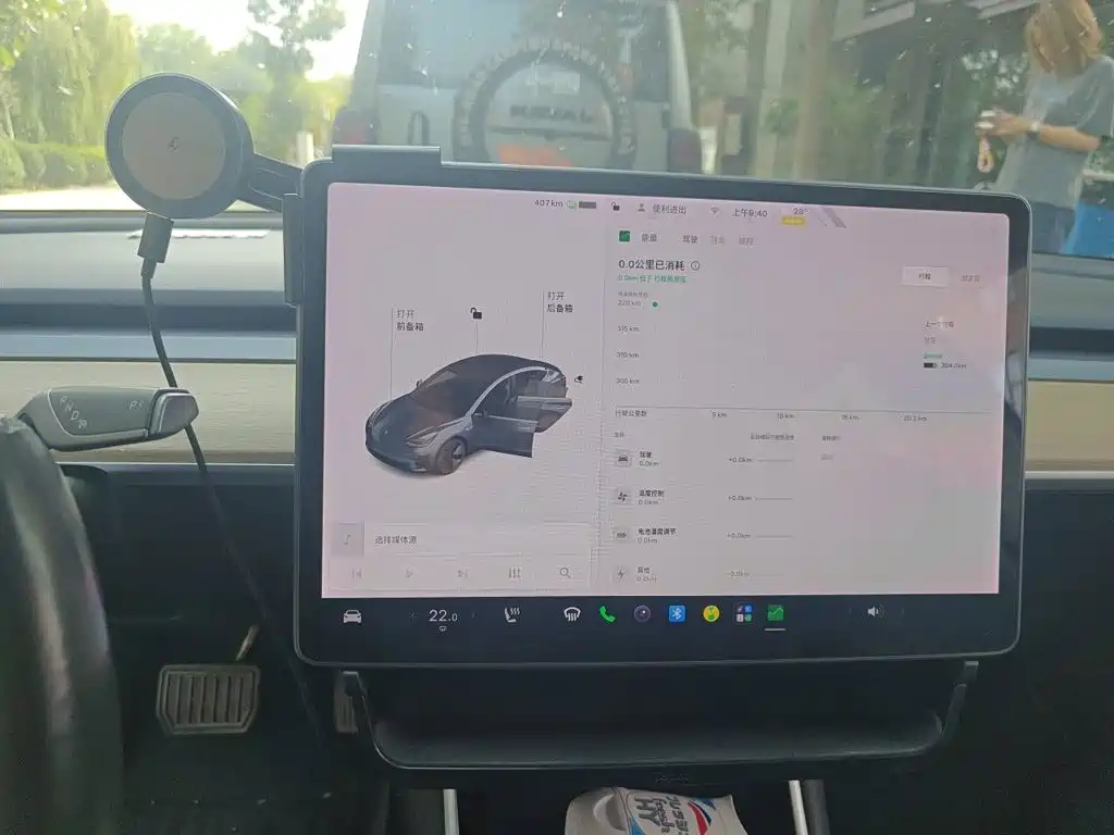 Tesla Model 3 — миниатюра 12