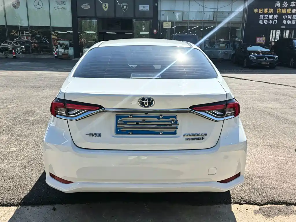 Toyota Corolla — миниатюра 5