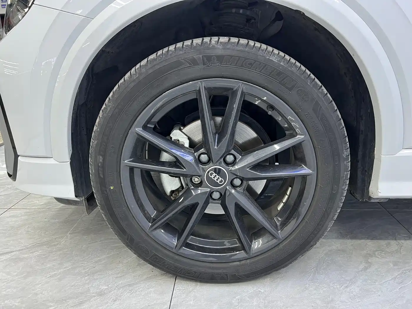 Audi Q2L id 4515303 из Китая 21