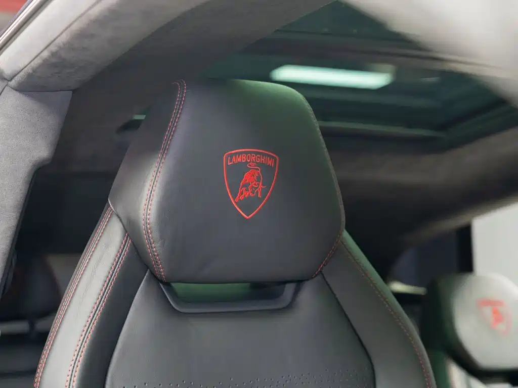 Lamborghini Urus — миниатюра 13