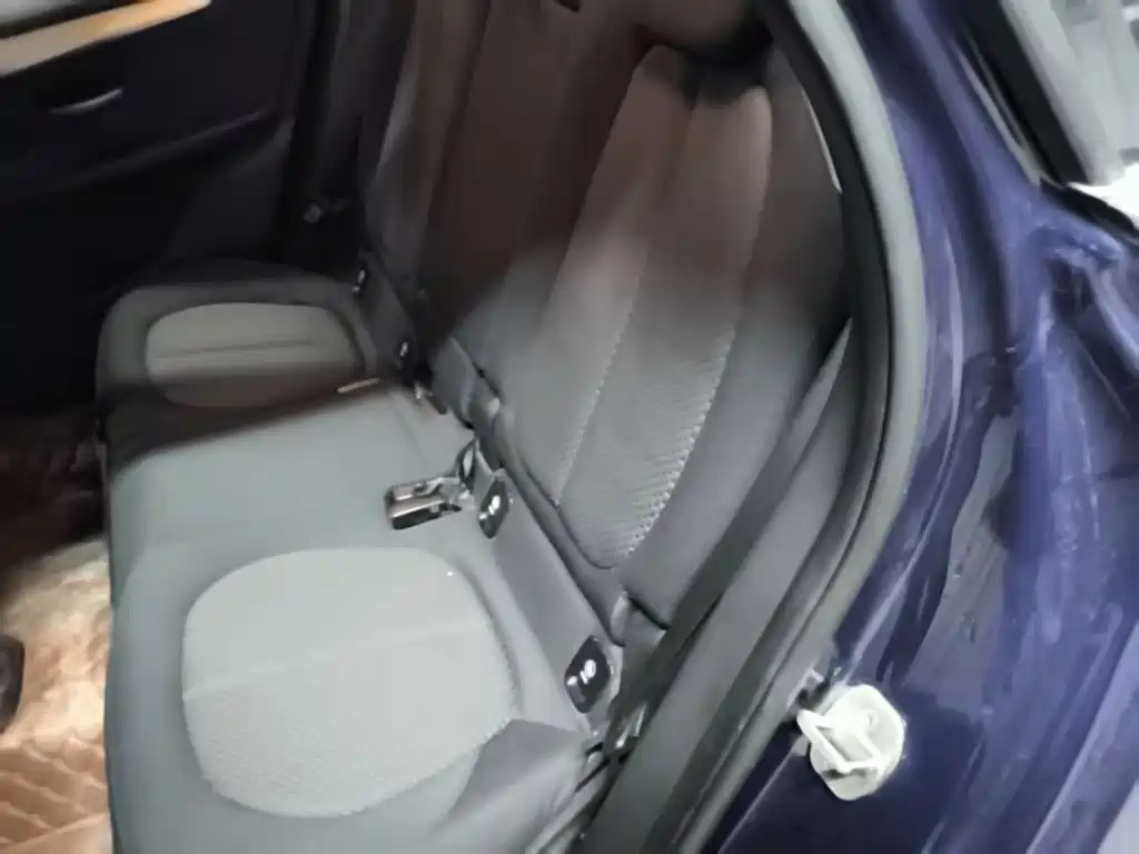 BMW 2 Series Active Tourer — миниатюра 13