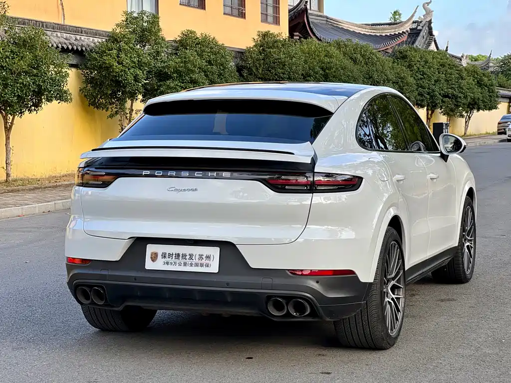 Porsche Cayenne — миниатюра 4