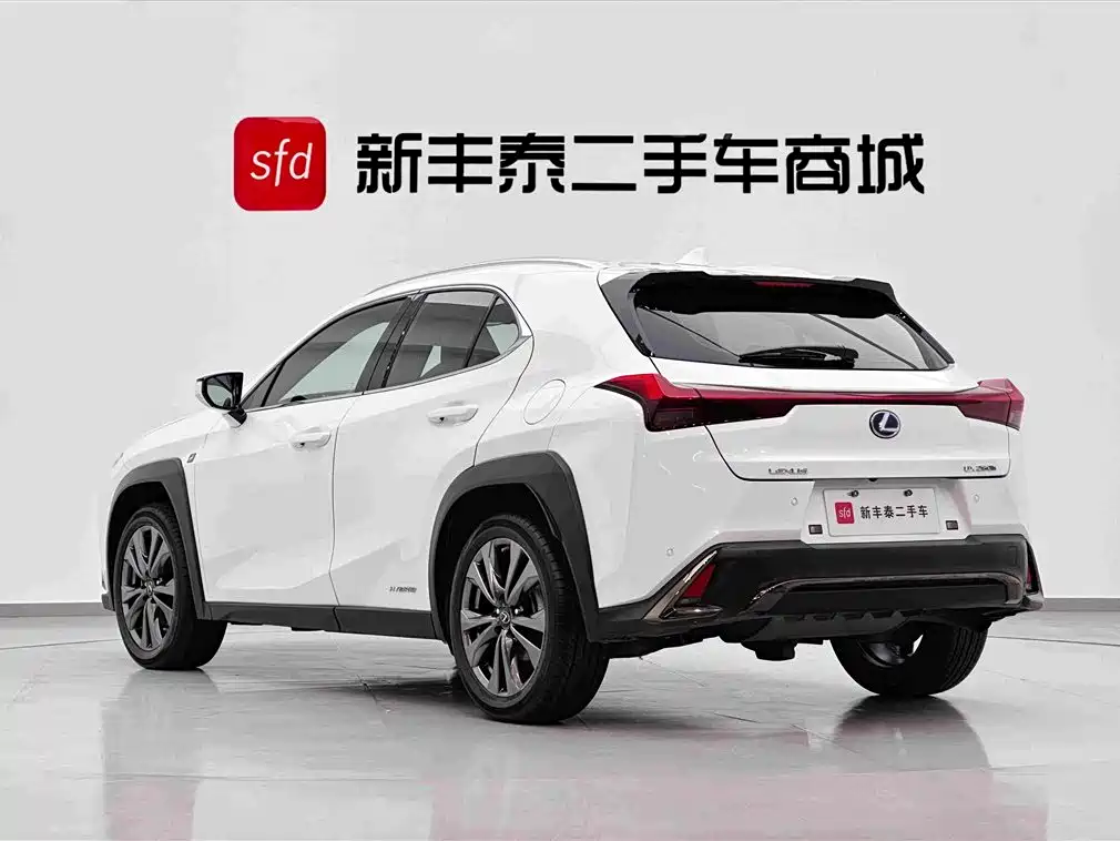 Lexus UX — миниатюра 6