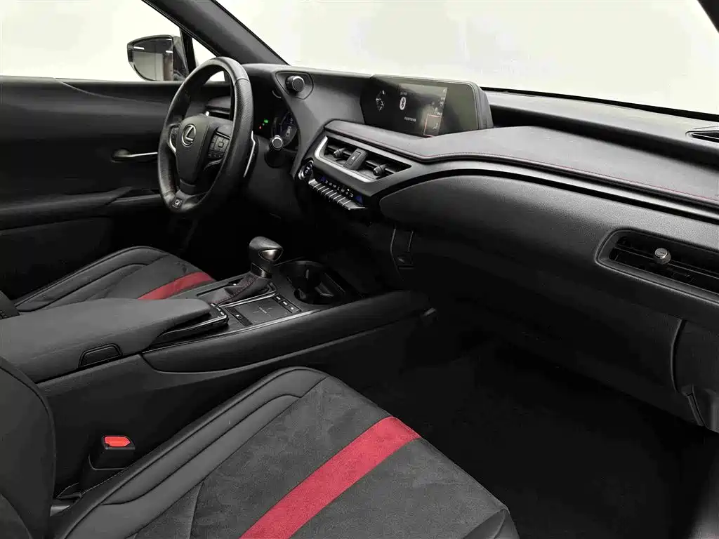 Lexus UX — миниатюра 16