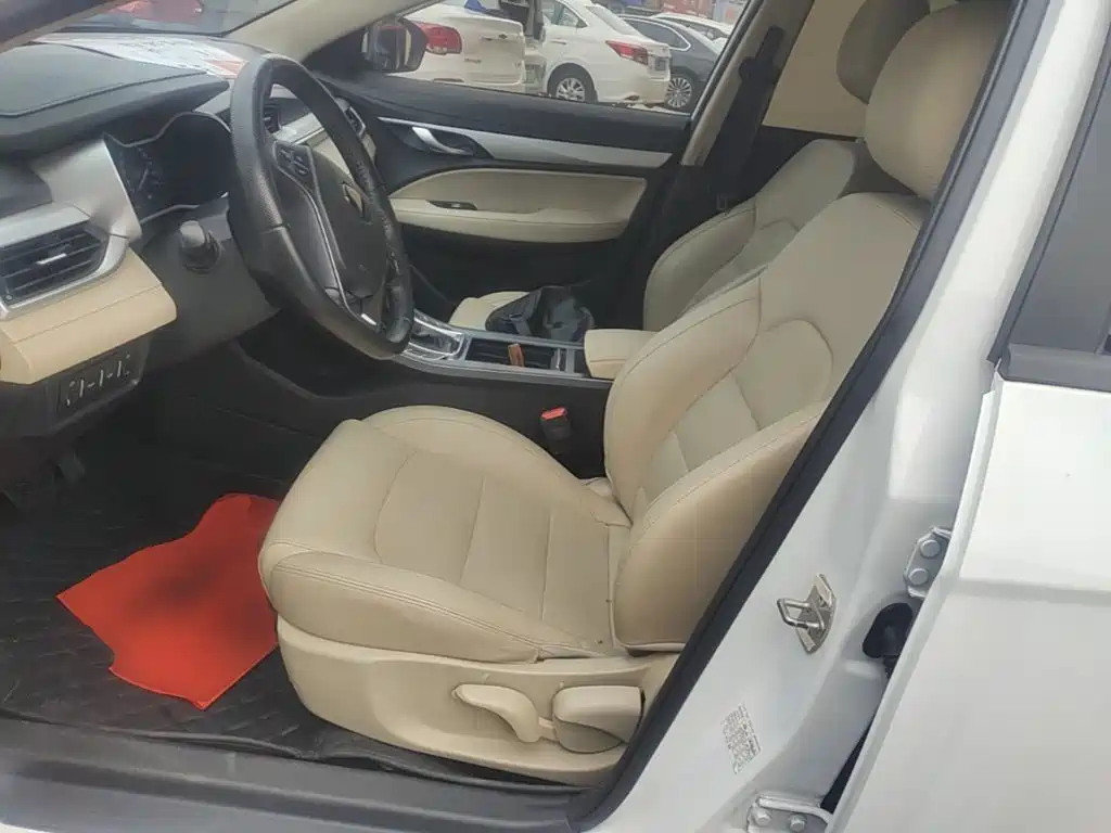 Geely Emgrand — миниатюра 15