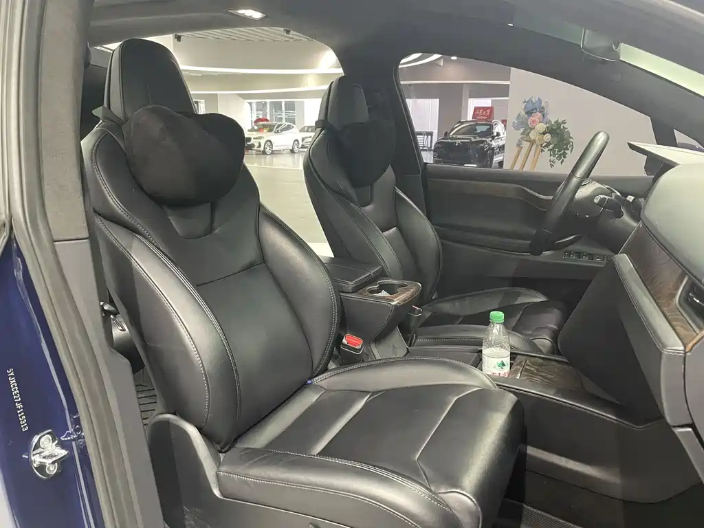 Tesla Model X — фотографии объявления, Фото 12