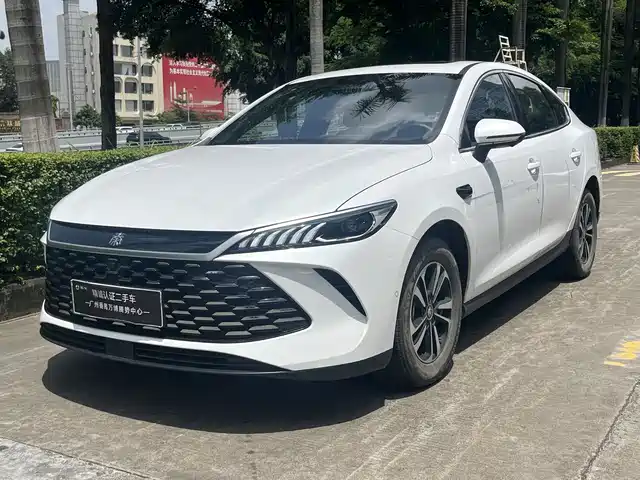 2025 BYD Qin