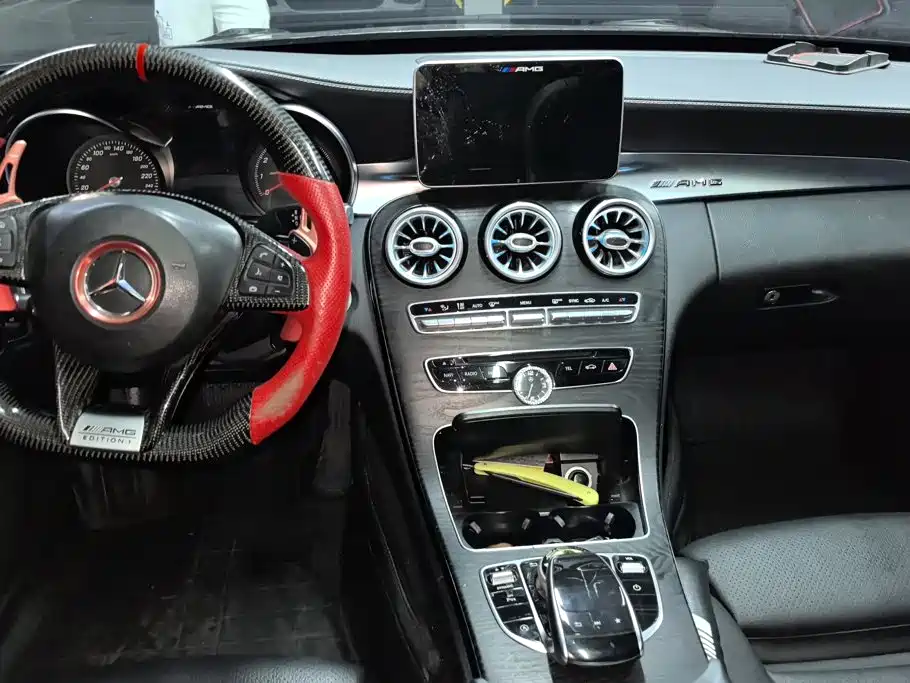 Mercedes-Benz C-Class — миниатюра 13