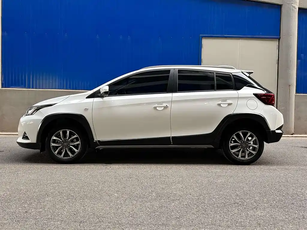 TOYOTA YARIS L ZHIXUAN