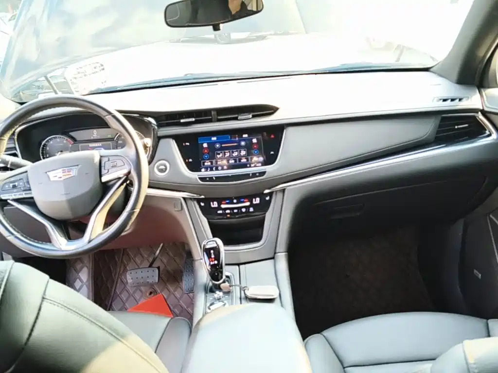 Cadillac XT6 — миниатюра 10