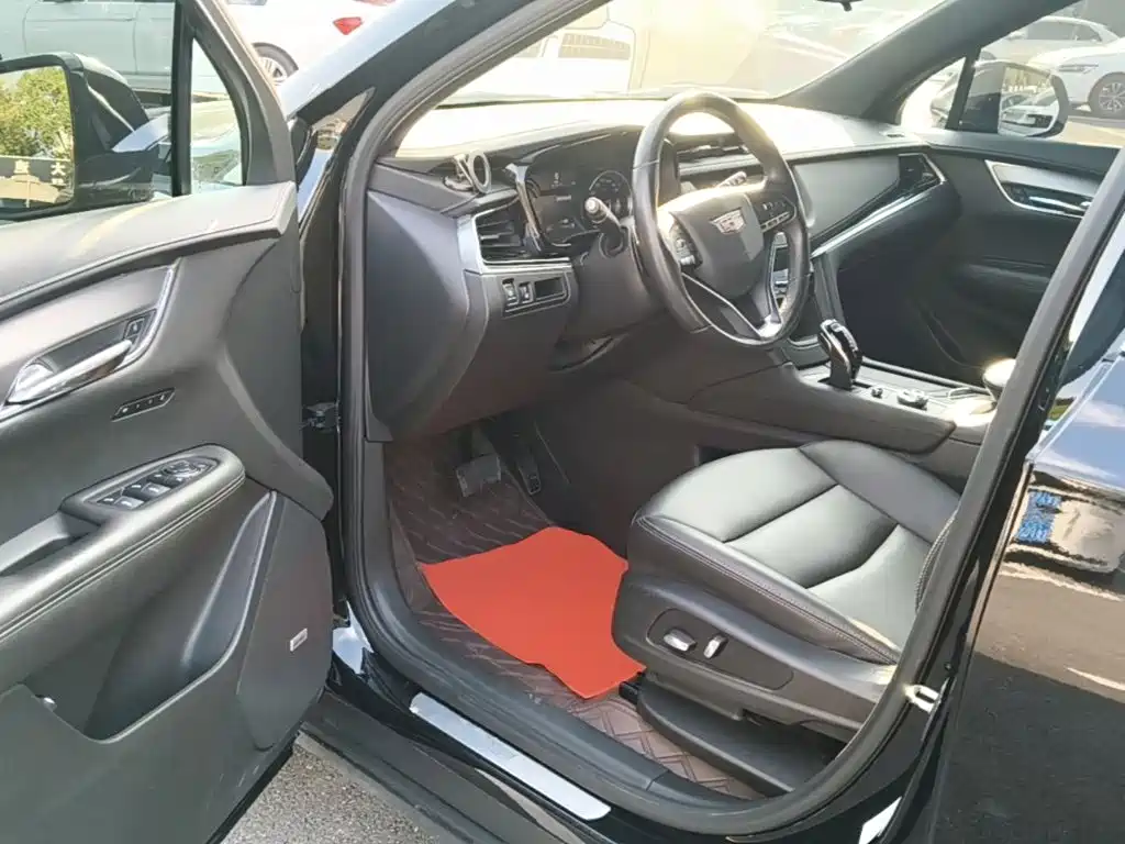 Cadillac XT6 — миниатюра 16