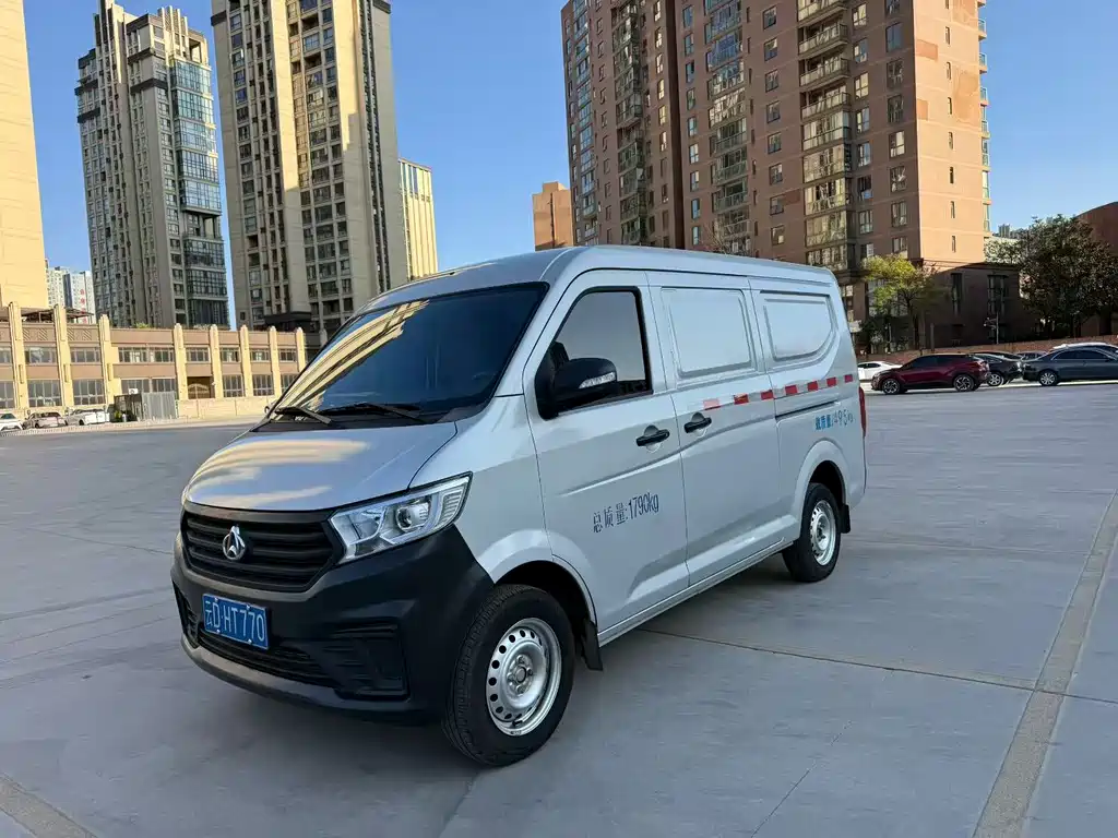 CHANGAN CROSS STAR V3