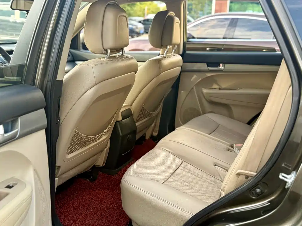 Kia Sorento — миниатюра 11