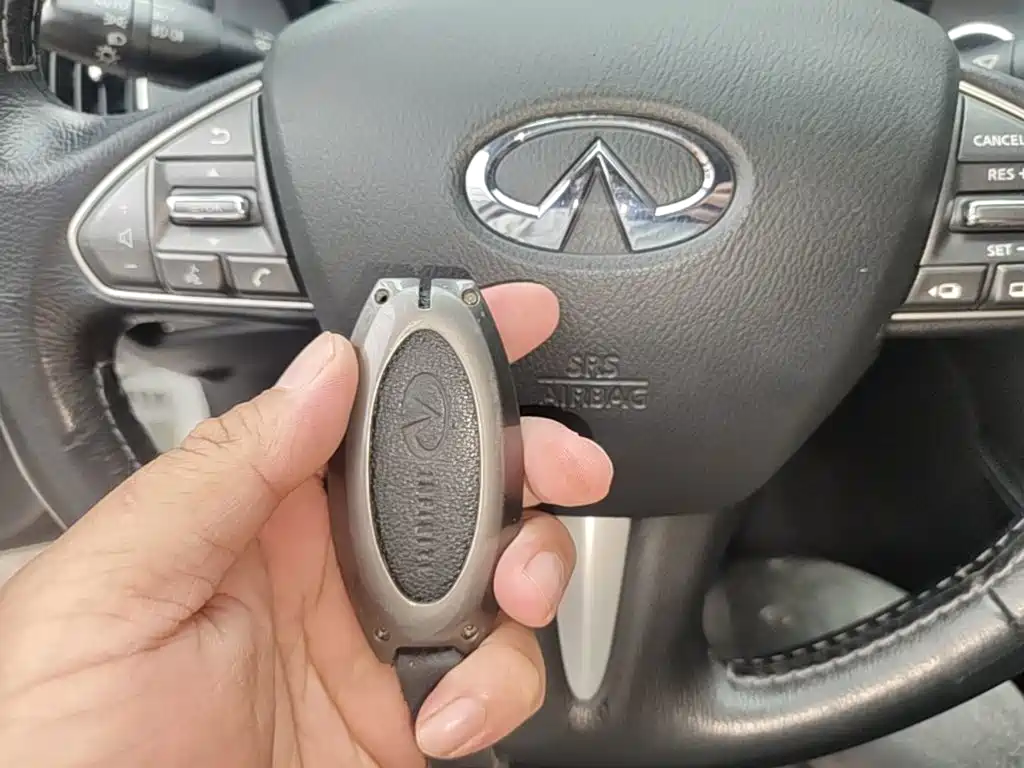 Infiniti Q50L — миниатюра 9