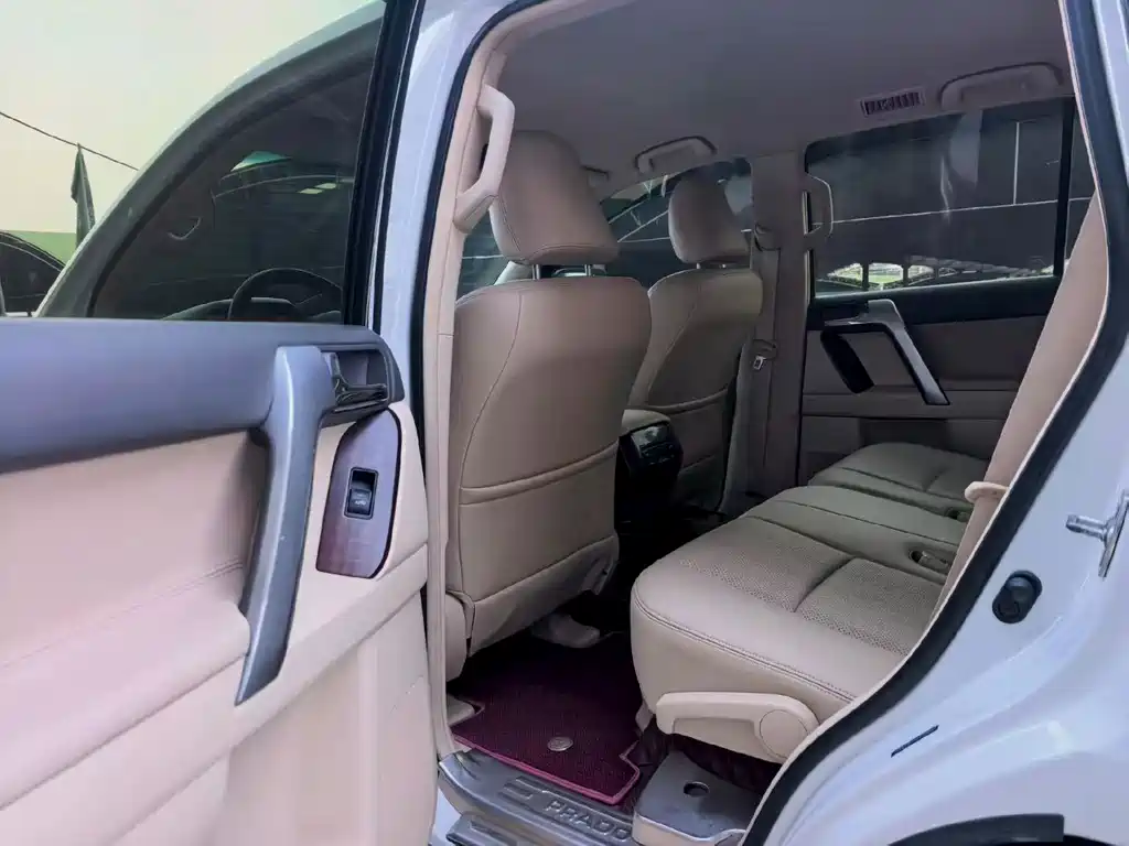 Toyota Prado (Import) — миниатюра 9