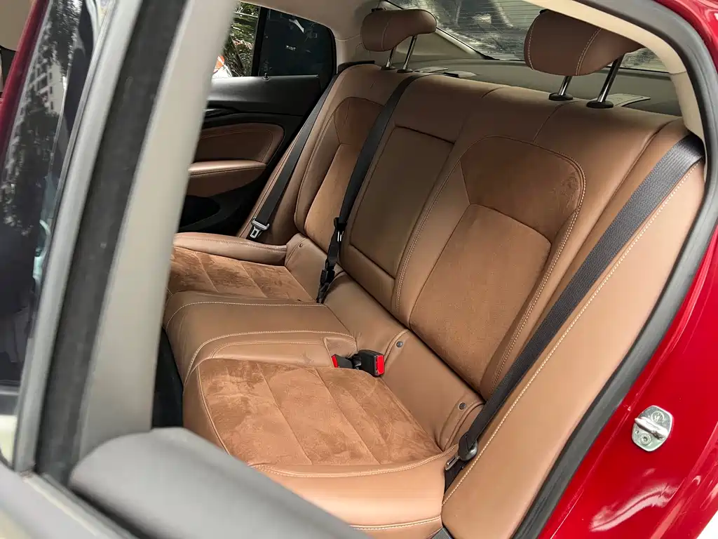 Buick Regal — миниатюра 9
